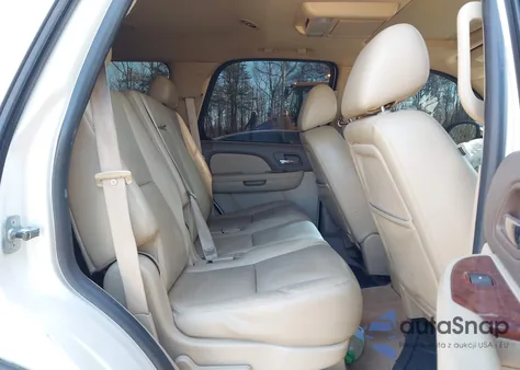 2010 Chevrolet Tahoe Ltz from USA, damaged, VIN 1GNUKCE08AR154501